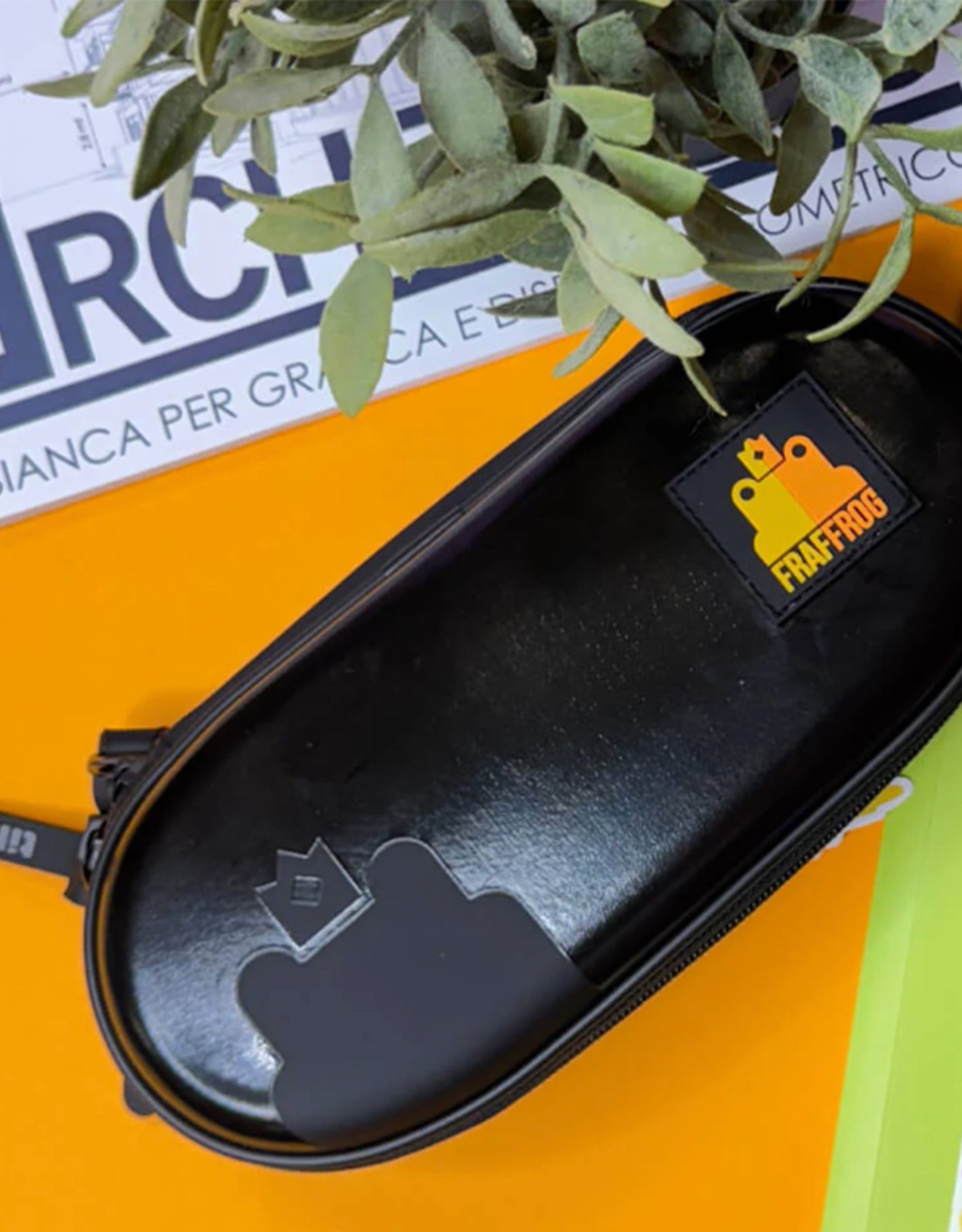 Astuccio Ovale Tinta Unita – Special Edition Fraffrog