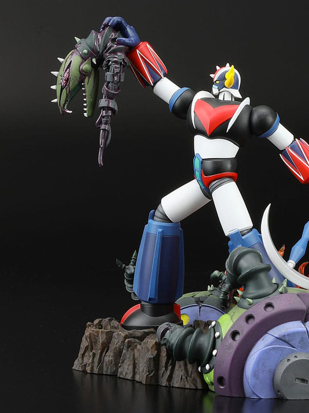 Grendizer Scene Selection 01 PVC Statue Grendizer "A Cry of Victory" - Plex