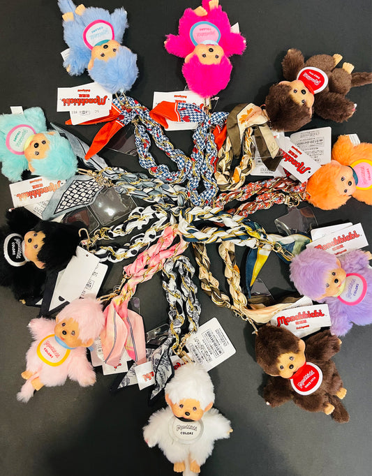 Peluche Portachiavi Monchhichi Colors con Catena e Foulard