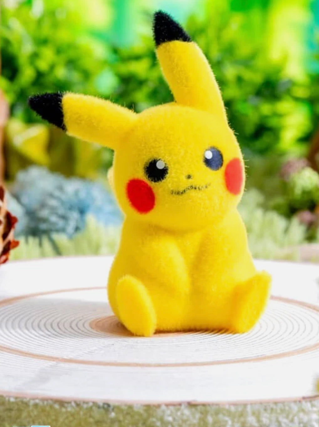 Pokemon 30° Anniversario Pikachu Doll “Palm Pikachu” Takara Tomy
