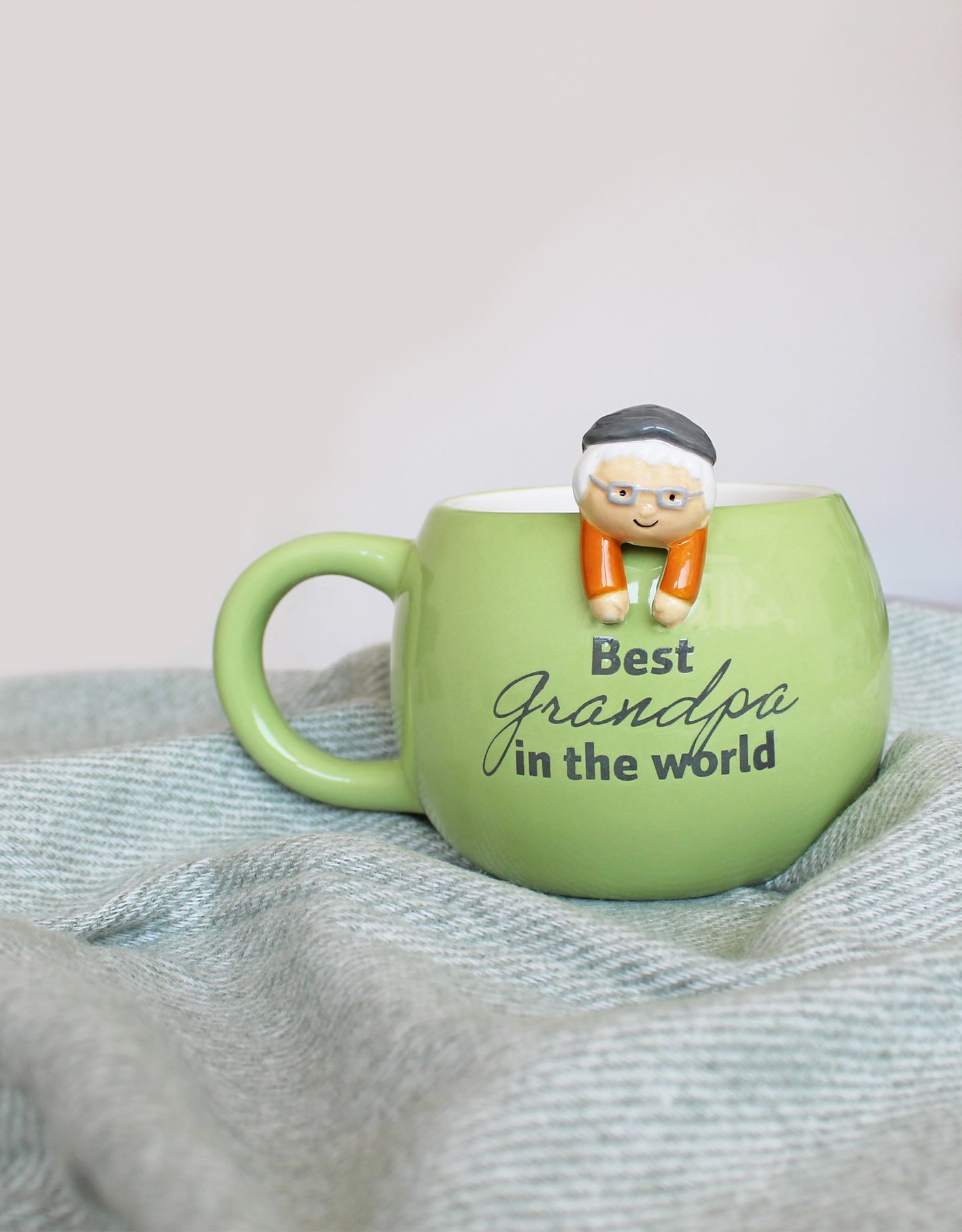 Tazza in Ceramica con Charm “Best Grandpa in the World” – Mags